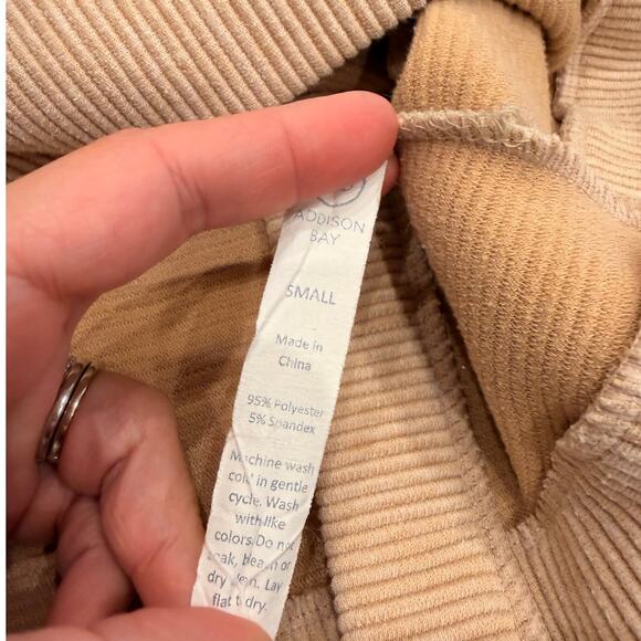 Tuckernuck Addison Bay Everyday Crewneck Ribbed Sweater in Heather Camel Small - Picture 8 of 10